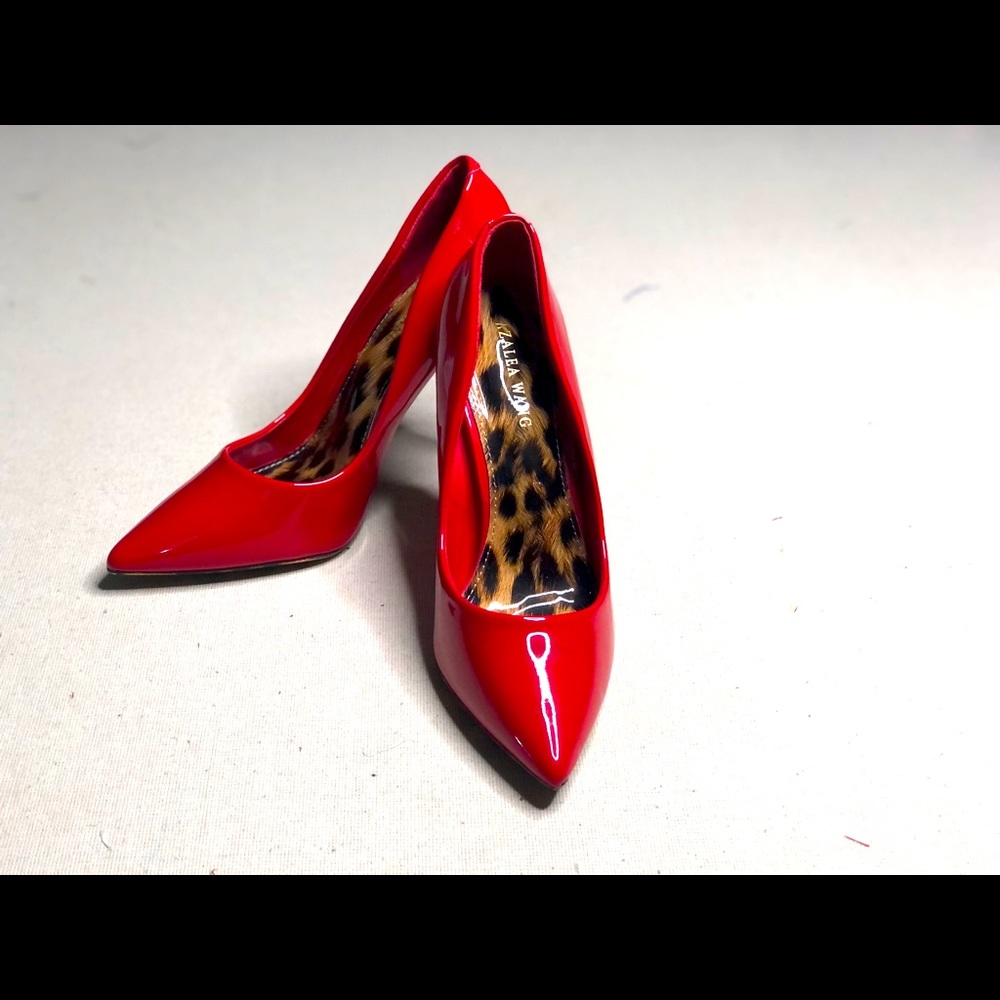 Red Pumps